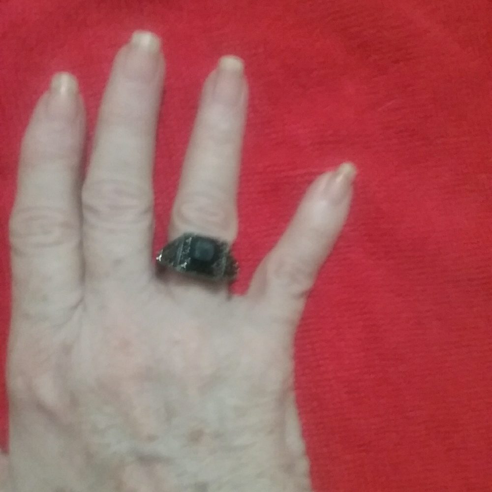 ●Hematite Black Rhinestone Ring - Picture 3 of 3